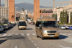 Vip minibus rental in madrid for high level companies