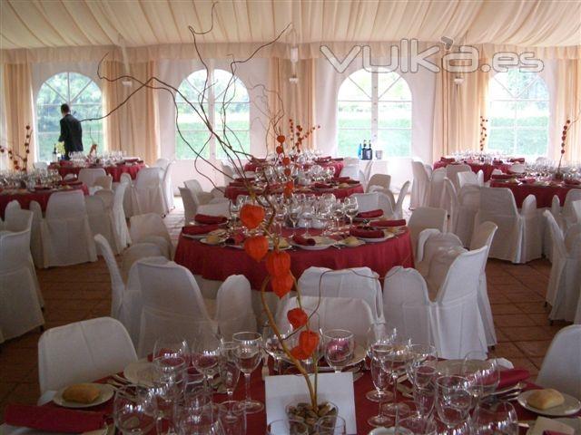 MONTAJE DE COMEDOR EN BODA 