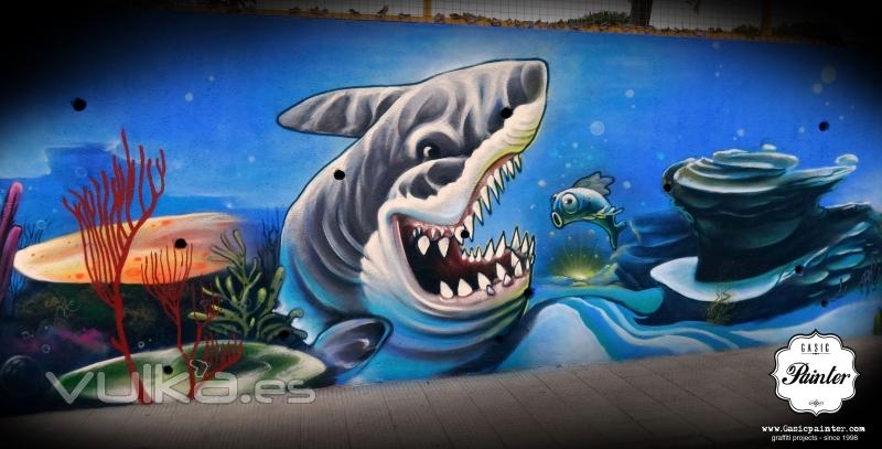 Mural con graffiti en piscina municipal de Botarell (Tarragona)