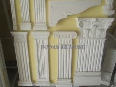 Diferentes modelos de pilastras y capiteles en bajo relieve, disponemos de amplio catalogo