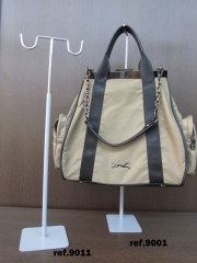 Soporte bolsos escaparate