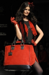 Bolso señora de grandes dimensiones, piel vacuno