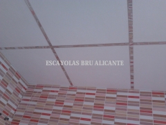 techo desmontable de escayola con perfilera de espejo en Alicante