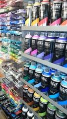 Interior tienda paint markers y sprays liquitex