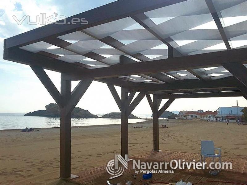 Pergola de sombraje para chiringuito. www.navarrolivier.com