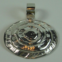 Colgante de plata espiral