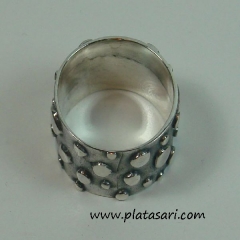 Anillo de plata oxidado