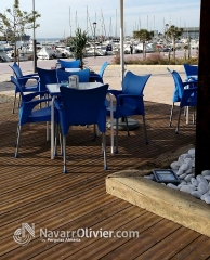 Terraza de madera con tarima tratada en autoclave para exteriores