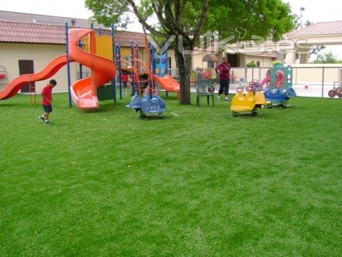 cesped artificial parques infantiles