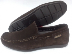 Zapato mocasin liso en ante marron oscuro de mephisto piso de goma plantilla extraible