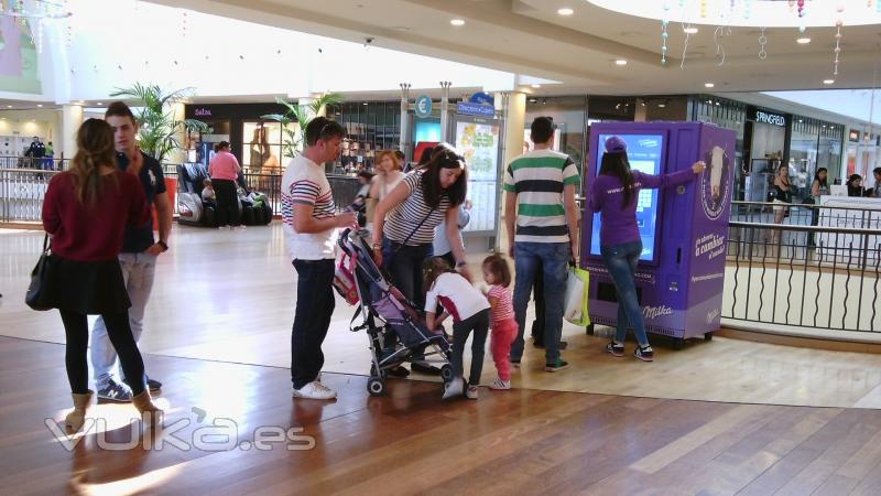 Transformacin de mquinas de vending tradicionales en interactivas