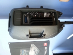 Altavoz autoamplificado de 400 watios de alquiler a 50 euros el dia tripode incluido
