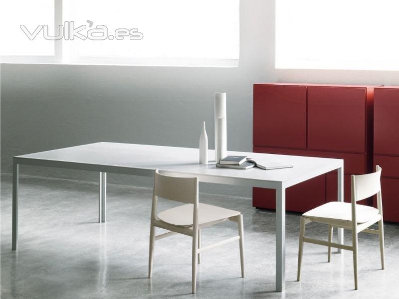 Mesa fractal de la marca de muebles porro