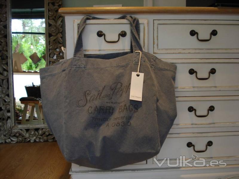 BOLSO TIPO SACO DE LONETA RÚSTICA DE SAIL AND PEPPER EN ZAP ZAP
