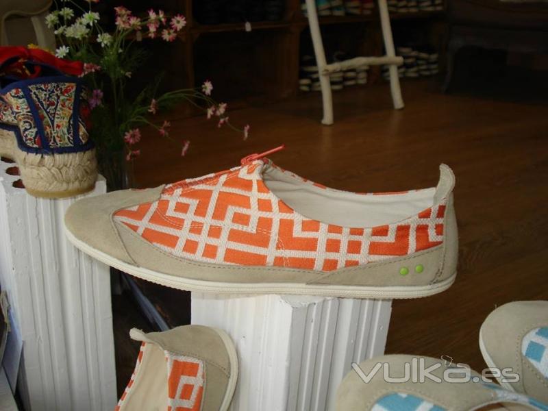 ZAPATILLAS URBANAS CON CREMALLERA FIRMA THE SEEKER EN ZAP ZAP