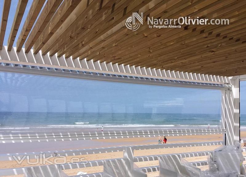 Prgola de madera con cubierta de listones tratados en autoclave, Chiclana, Cdiz. www.navarrolivier