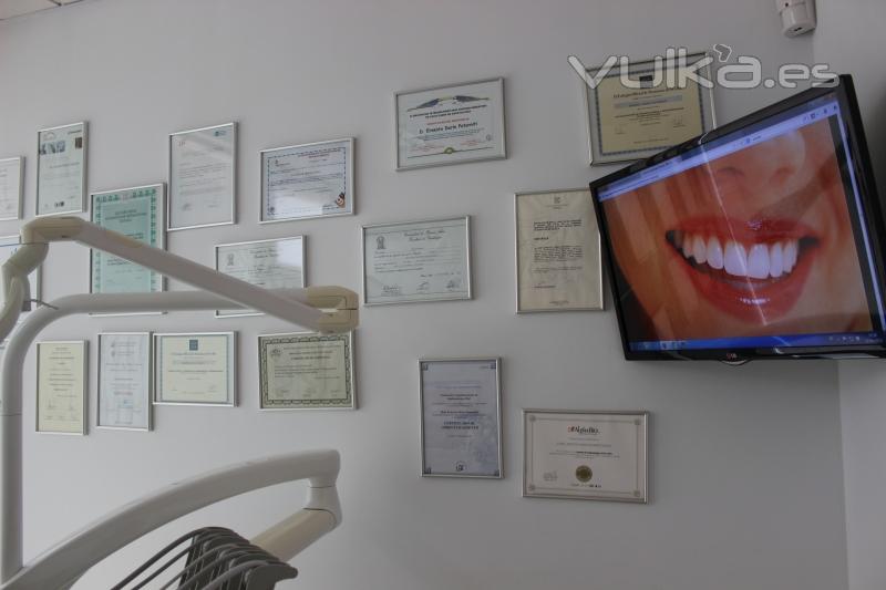 CLINICA DENTAL FAMILY SEVILLA