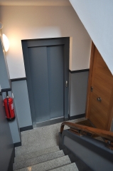 Instalacin de ascensor y reforma de portal en c/ francisco catoira 4 (a corua)
