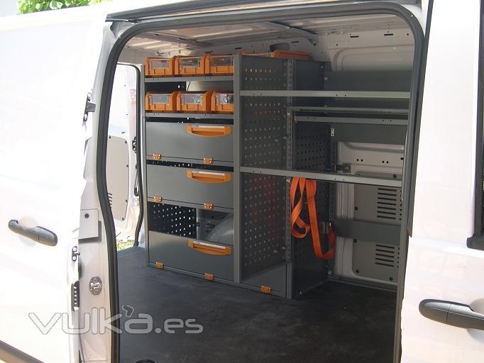 EQUIPAMIENTO RENAULT TRAFIC