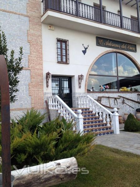 Entrada a la tienda en Consuegra Toledo