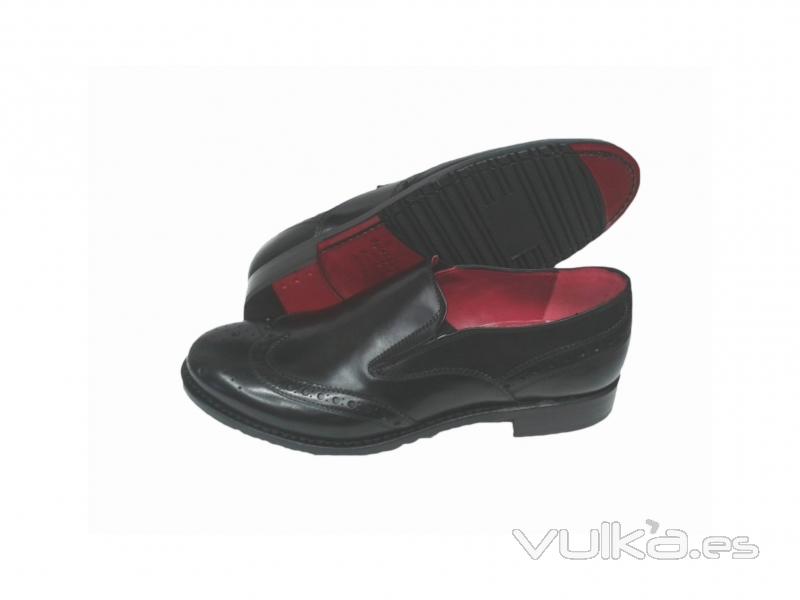 http://calzadosgarrido.com/es/con-la-pala-lisa/8016-ashcroft-215-004-01-i.html