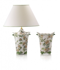 Lampara de sobremesa ondulada, con motivos florales, caicos ceramica san marco