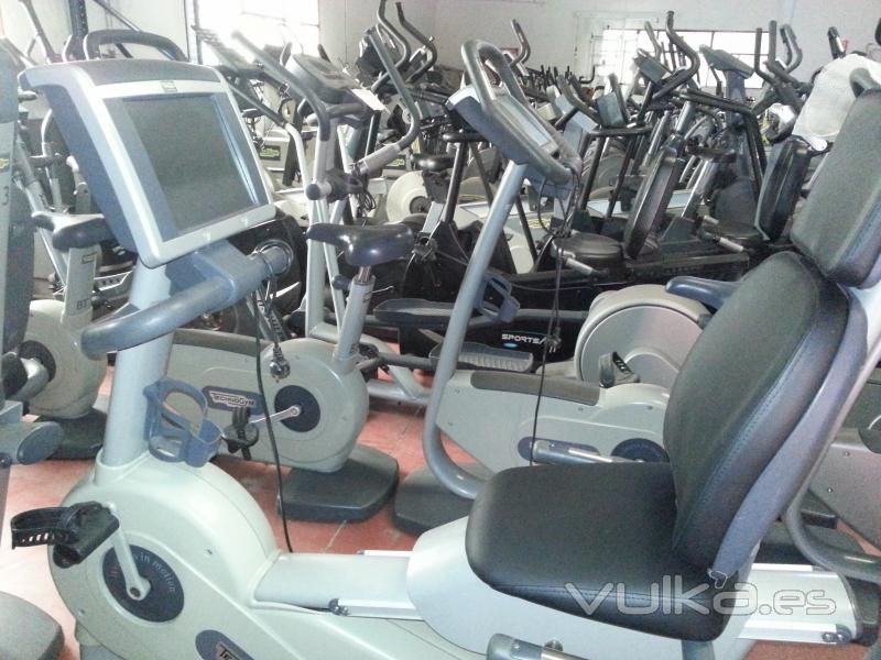 bici reclinada technogym excite 700 coinslersport