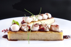 Cartoccio de patate pastel de patata parmiggiano y guanciali con huevo de codorniz