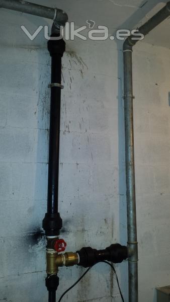 reparaciones de fontaneria, sustitucion de tuberias oxidadas, mantenimiento de edificios