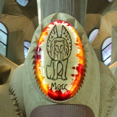 Iluminación Sagrada Familia con placa de PETg