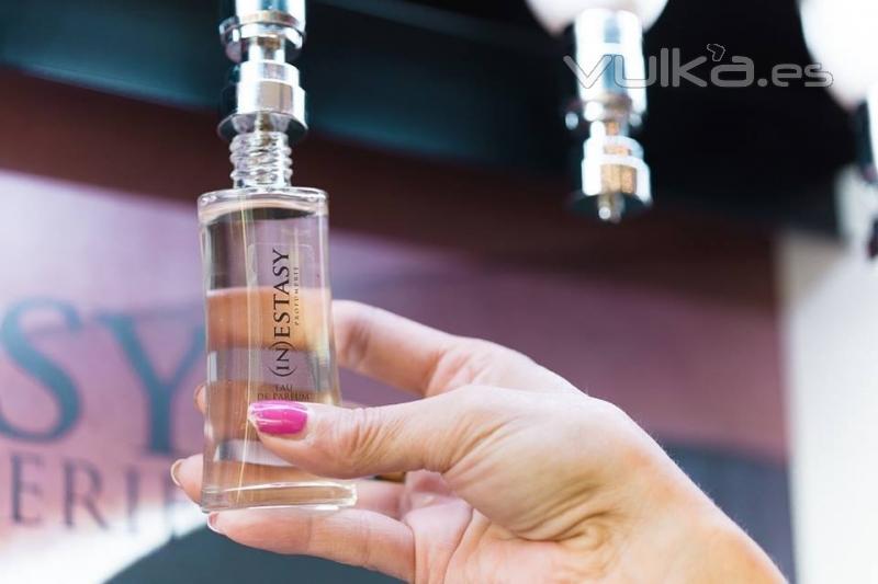 forma de servir el perfume
