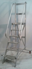 Escalera de almacn hecha en aluminio. 6 peldaos. www.escaleras-sube.es