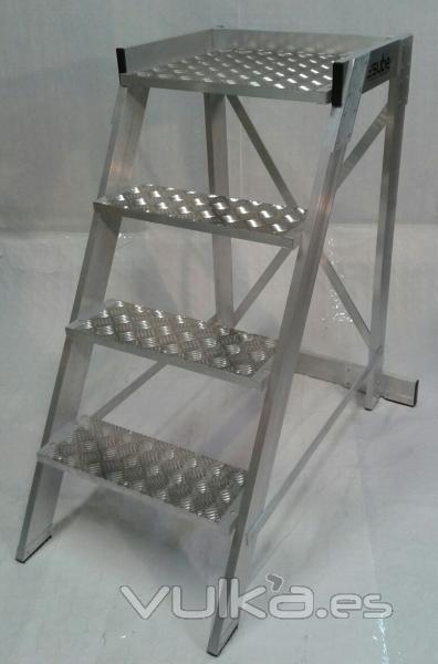 Taburete profesional de aluminio. 4 peldaños. www.escaleras-sube.es