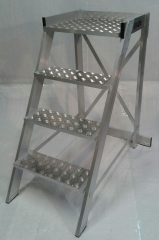 Taburete profesional de aluminio. 4 peldaños. www.escaleras-sube.es