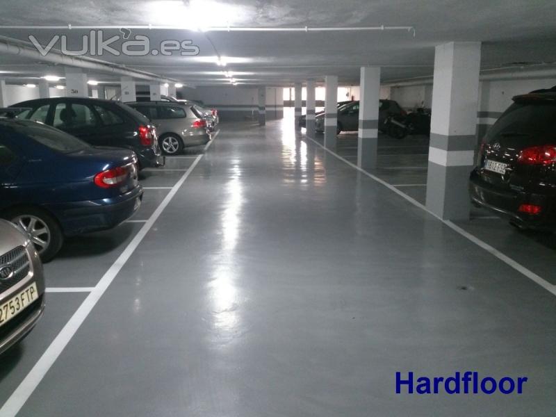 suelo de resina epoxi en parking - aparcamiento