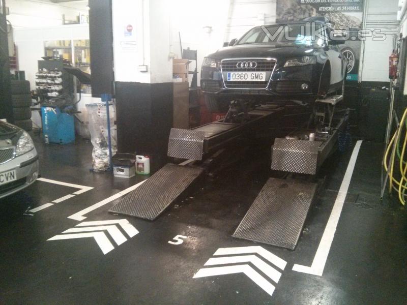 Taller Audi Madrid (Maestrum): paralelo