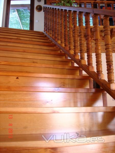 Escalera de madera