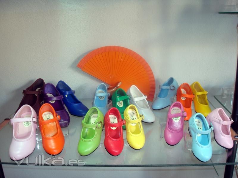 Zapatos de flamenca para nias en todos los colores
