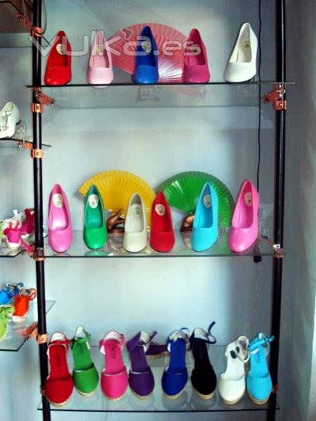 Zapatos de flamenca y zapatillas de esparto para seoras en gran variedad de colores