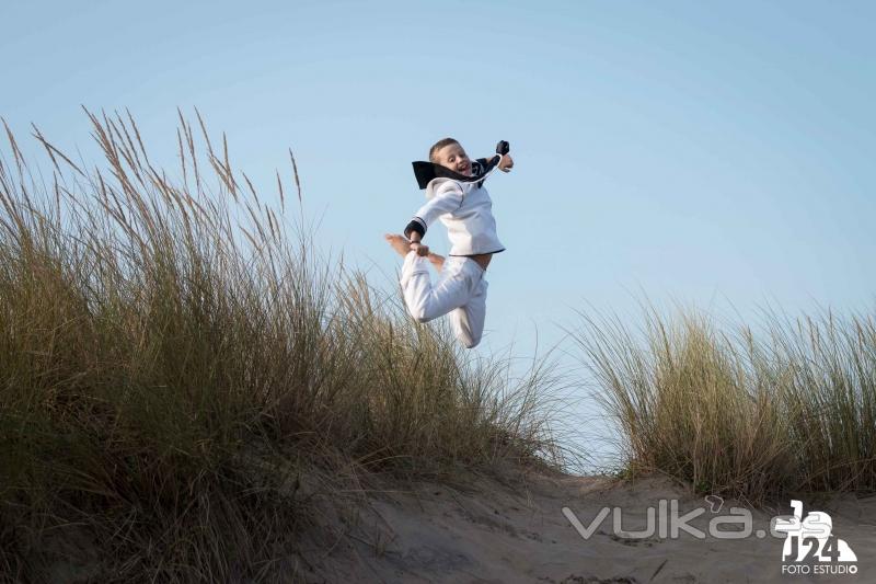 Fotógrafo de bodas,comuniones,niños,books en Gijón. © J24 Foto Estudio