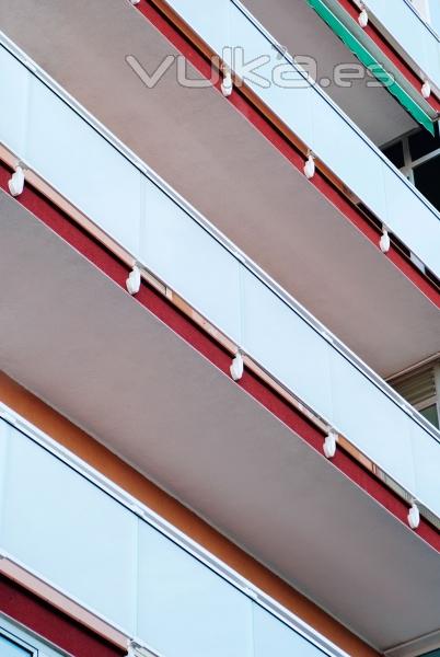 Rehabilitación de fachada, balcones y ventanas en Barcelona