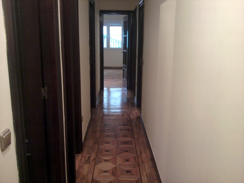 ACUCHILLADO Y BARNIZADO DE PARQUET