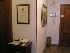 Parte de la zona de entrada, al Centro de Oftalmología.
