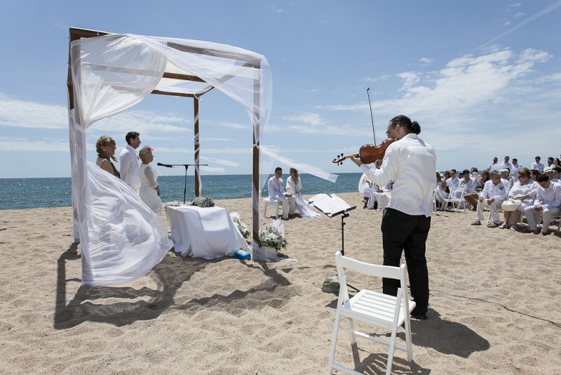 Ceremonia civil en la playa