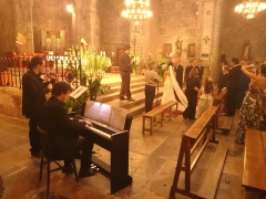 Duo en ceremonia religiosa