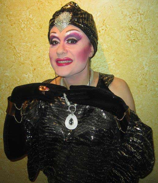 Performers y presentadores drag queen para eventos y celebraciones Madrid