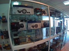 Interior tienda sonido astillero