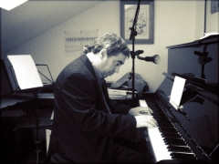Jose orraca impartiendo clases de piano online
