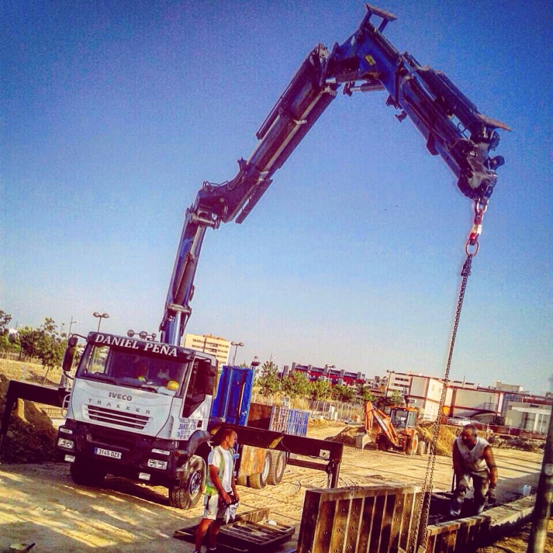 Gruas y transportes Daniel Pea Gonzalez