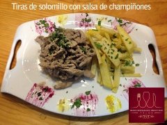 Tiras de solomillo con salsa de champinones